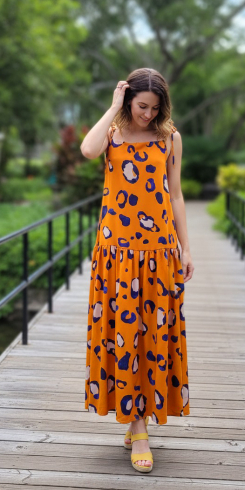 Robe longue avec un col benitier TU 119€