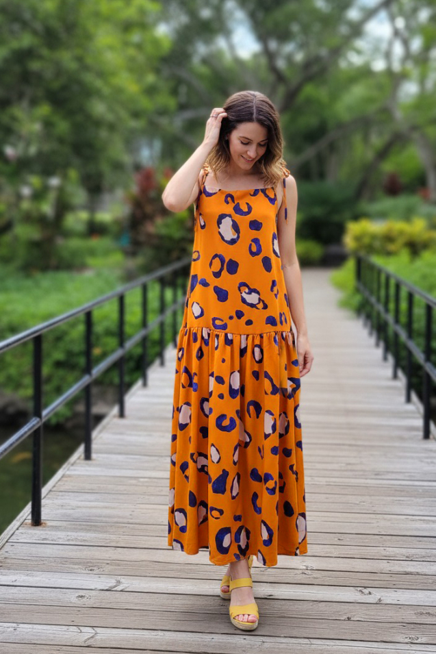 Robe longue avec un col benitier TU 119€
