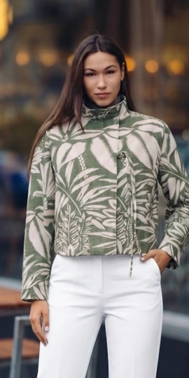 Veste KOLO col montant - 89€